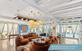 Becozy Du Lac Self-Check In Hotel Riviera Edition